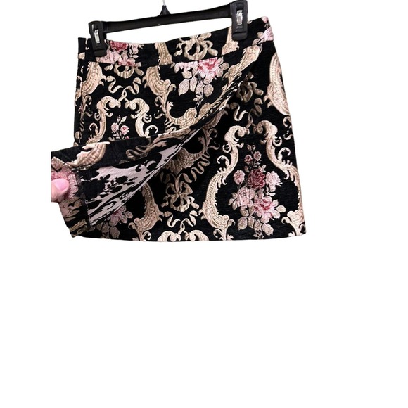 Versona Jacquard Mini Skirt Black W/gold Pink Size 8 - Picture 3 of 8